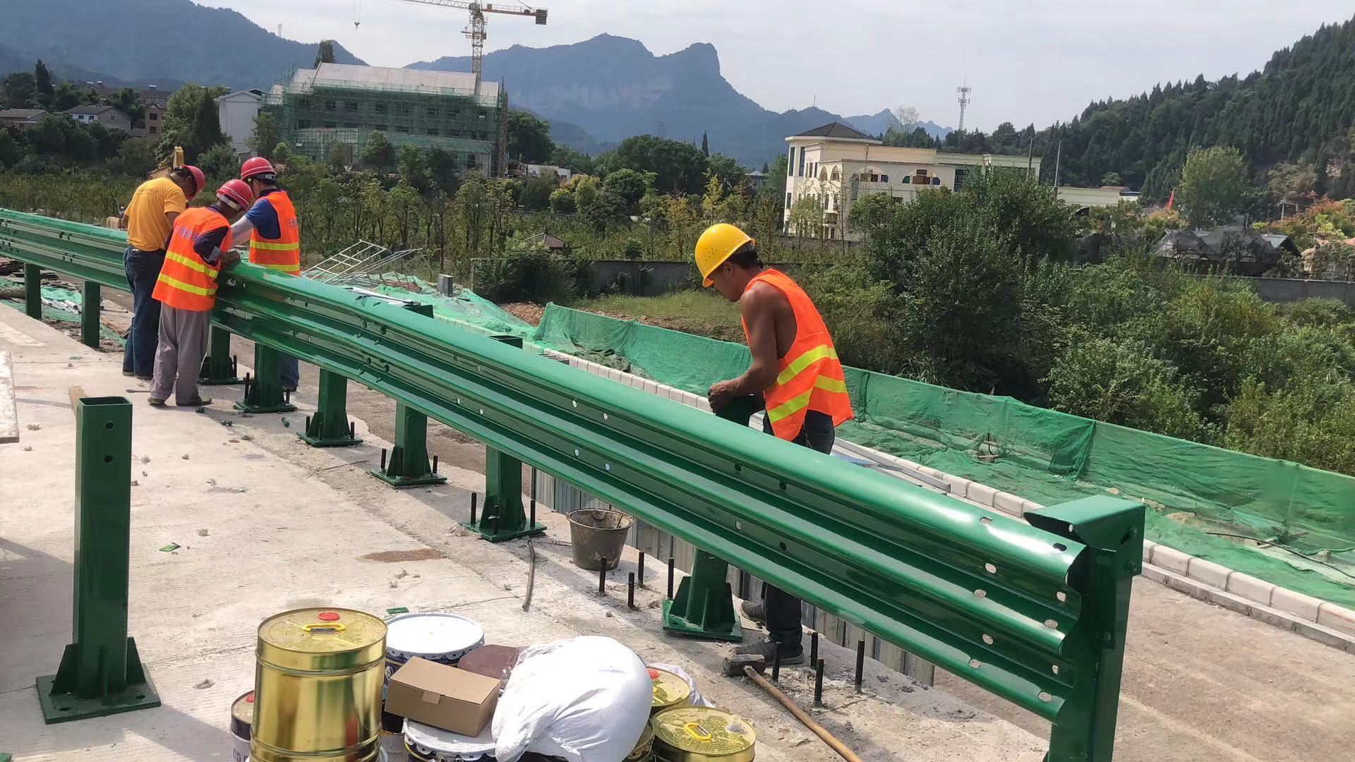 上虞市热镀锌喷塑波形护栏热镀锌波形护栏 - 推荐